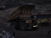 IMG_0207 * The bif haul truck shows off * 3072 x 2304 * (779KB)